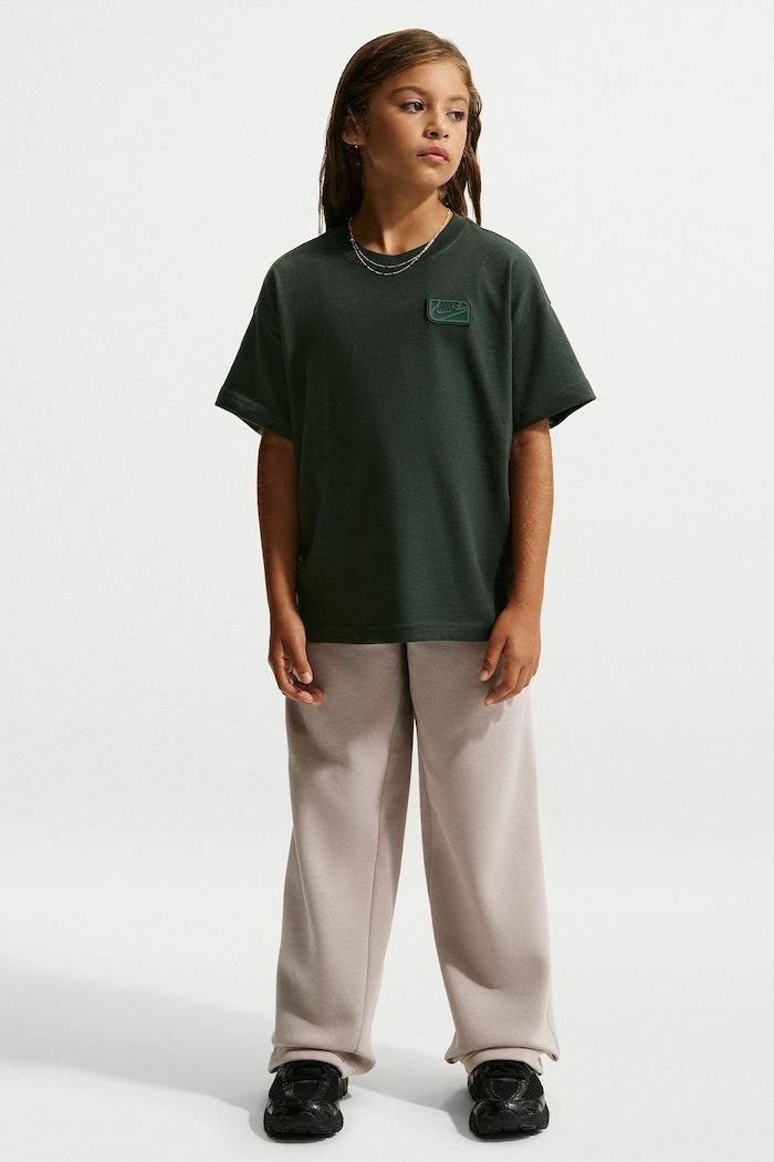 Nike T-shirt dziecięcy bawełniany Nike Sportswear Club czarny IO2172