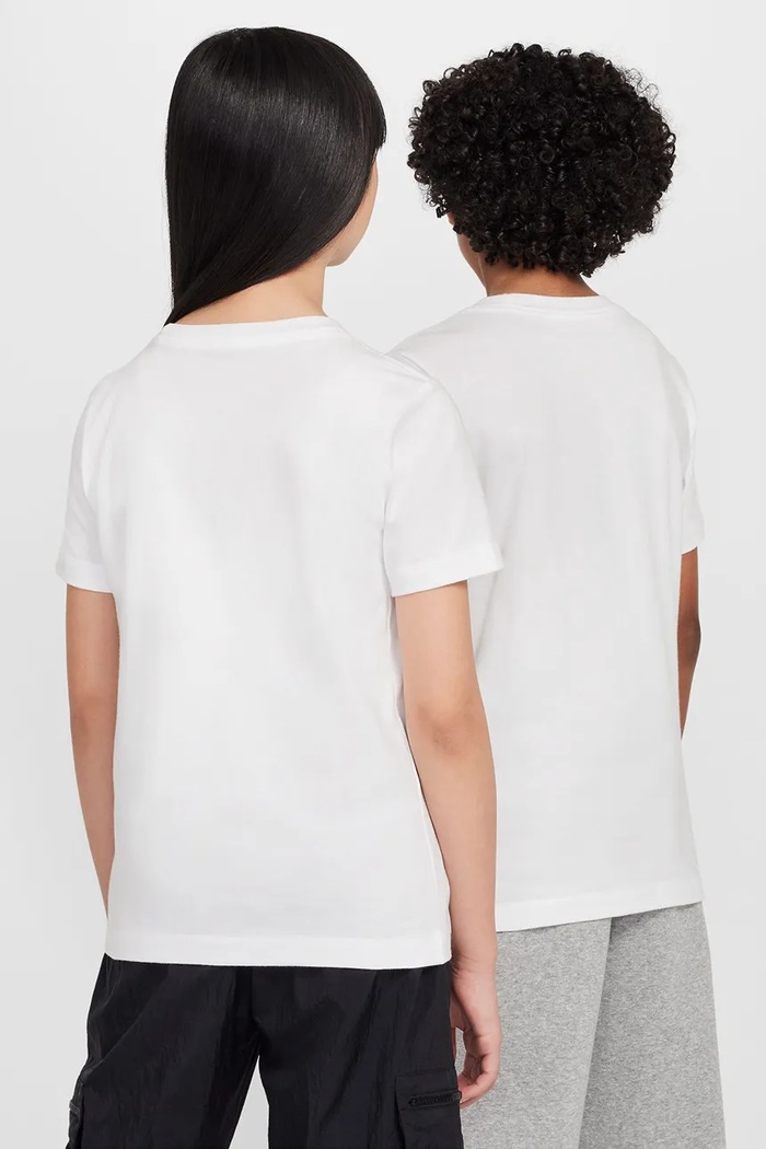 Nike T-shirt dziecięcy bawełniany Nike Sportswear FZ5177 biały AW26