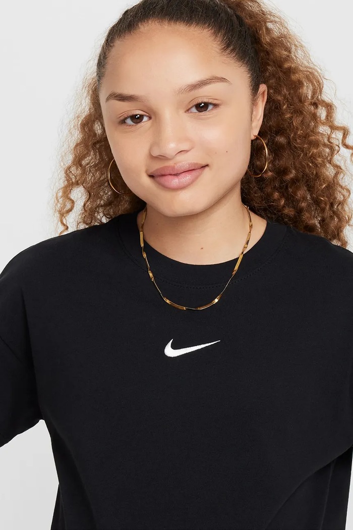 T-shirt dziecięcy bawełniany Nike Sportswear Essential Nike FZ5539 czarny
