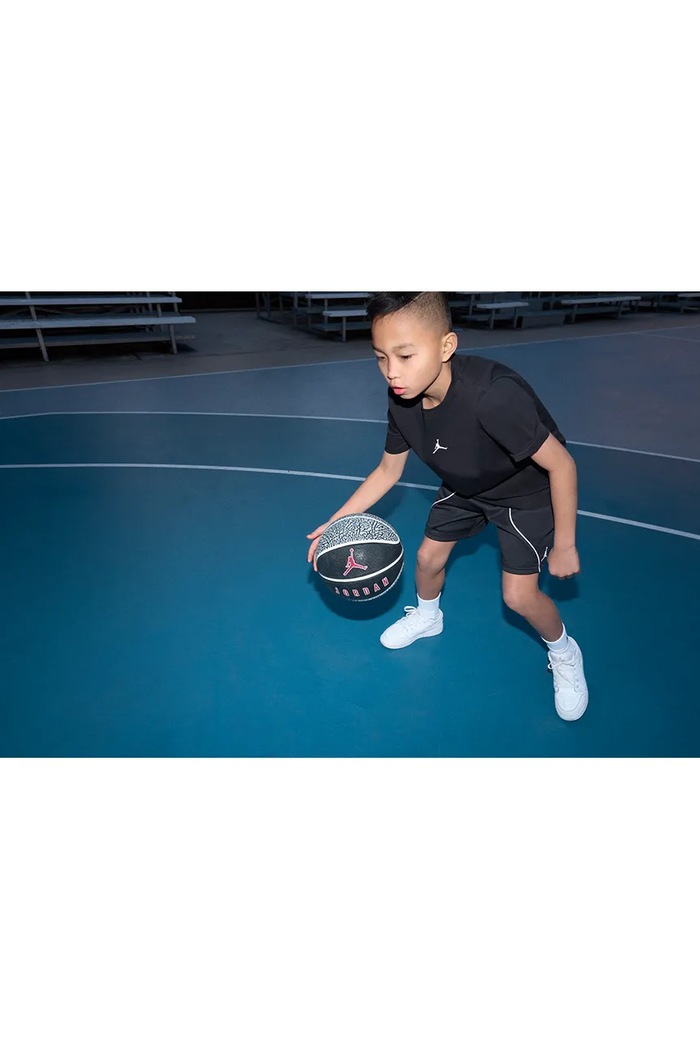 Jordan T-shirt dziecięcy z bawełną 95D618