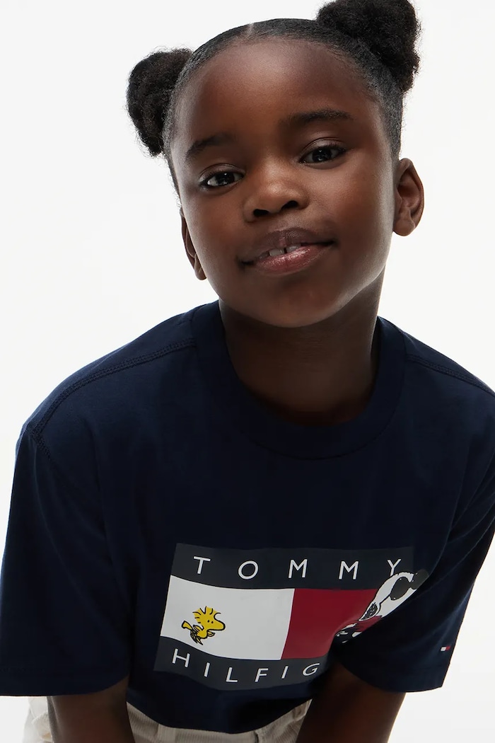 Chłopiec Tommy Hilfiger T-shirt dziecięcy bawełniany x Peanuts KS0KS00766.92.122.9BY2 granatowy