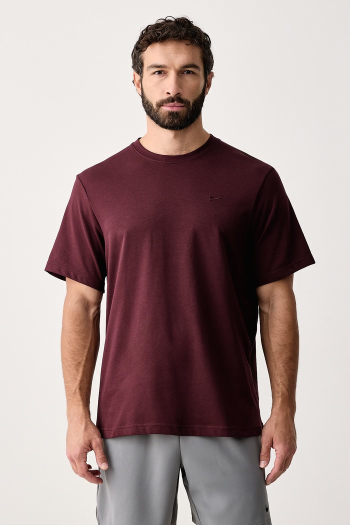 Nike T-shirt treningowy męski z bawełną Primary Dri-FIT bordowy DV9831.652