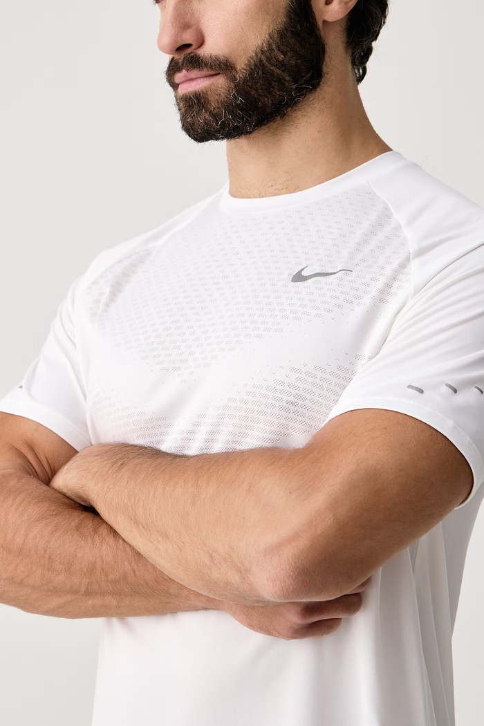 T-shirt sportowy męski Stride Dri-FIT ADV Nike HV5203.100 biały