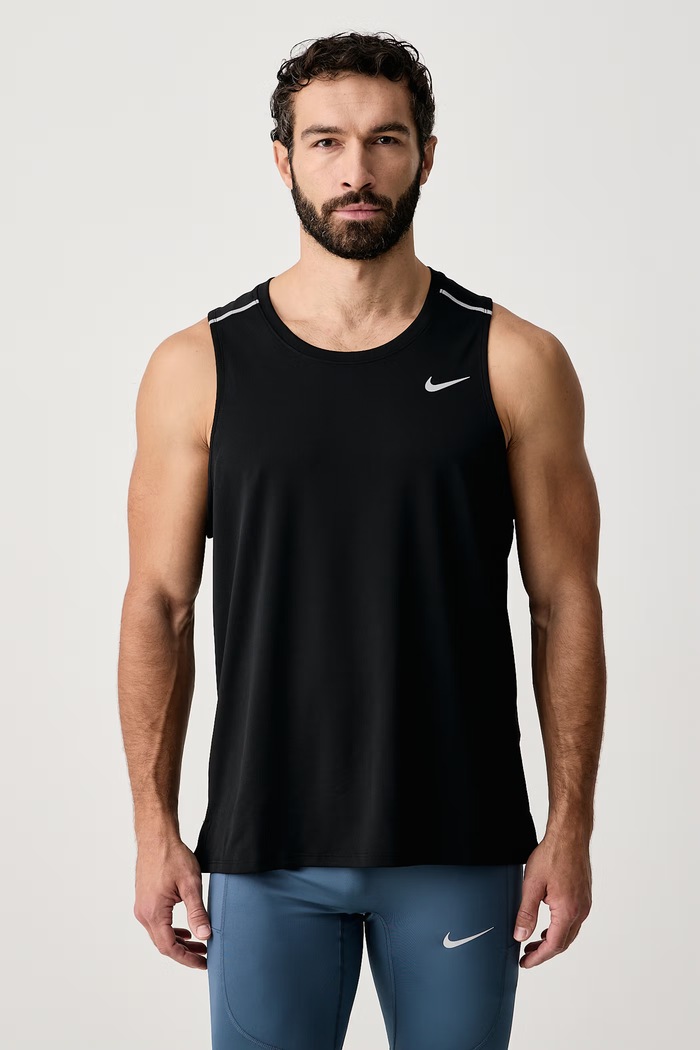 Nike Top sportowy męski Miler Dri-FIT czarny IF2018.010