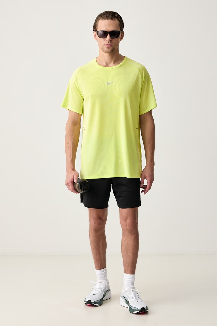 Nike T-shirt do biegania męski Stride Aero-FIT IH0745.736 zielony AW26