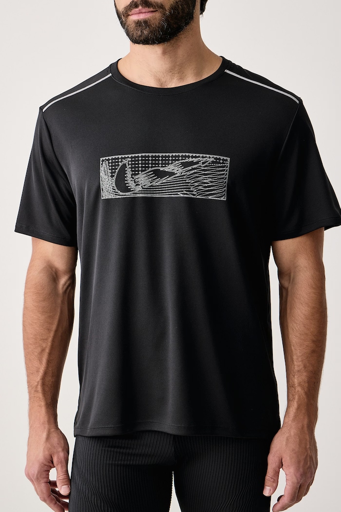 T-shirt do biegania męski Miler UV Dri-FIT Nike IO1223.010 czarny