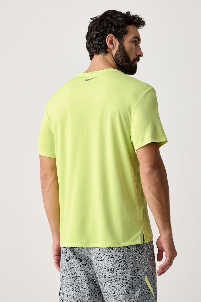 Дрехи Nike Тениска за бягане мъжка Miler UV Dri-FIT IO1223.736 зелен