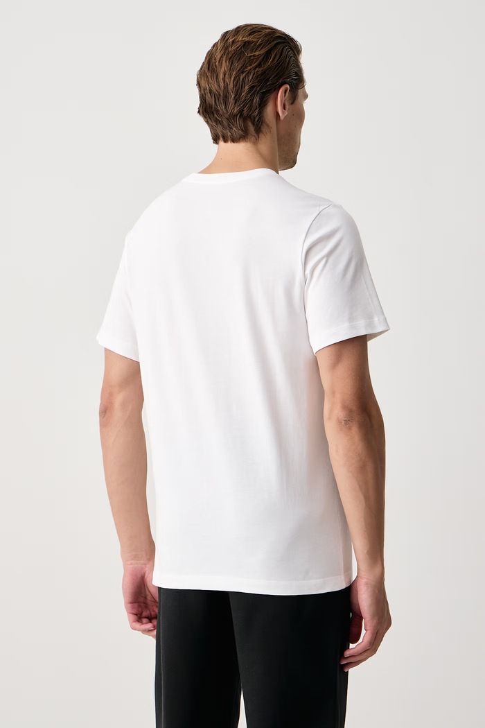 Abbigliamento Nike Sportswear Maglietta basic da uomo in cotone Club AR4997.100 bianco
