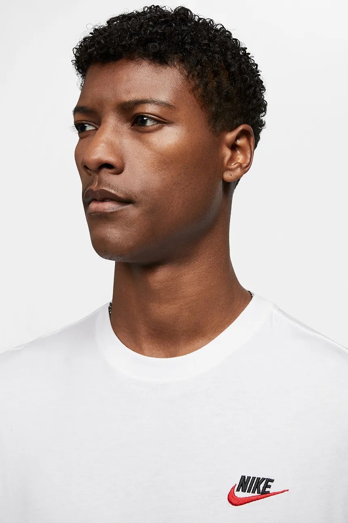 T-shirt basic męski bawełniany Club Nike Sportswear AR4997.100 biały