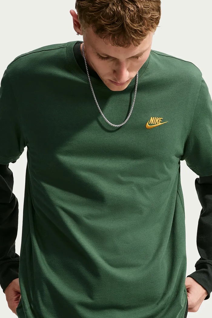 T-shirt basic męski bawełniany Club Nike Sportswear AR4997.333 zielony