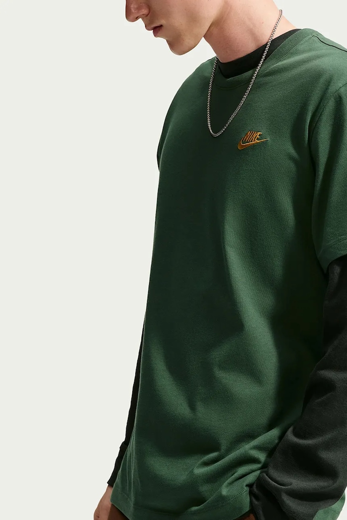T-shirt basic męski bawełniany Club Nike Sportswear zielony AR4997.333