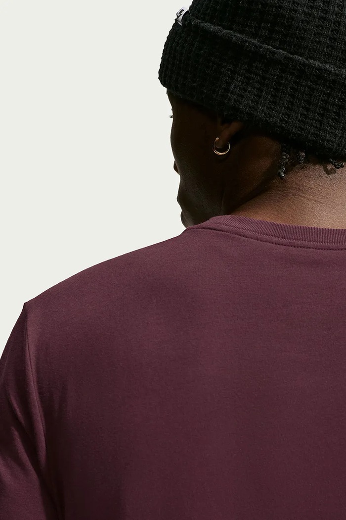 T-shirt basic męski bawełniany Club Nike Sportswear bordowy AR4997.653