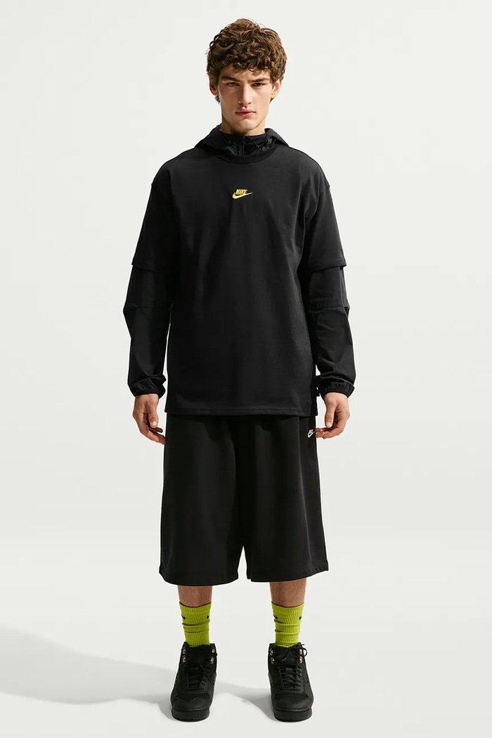 Nike Sportswear T-shirt damski bawełniany Premium Essentials czarny IH1121.011