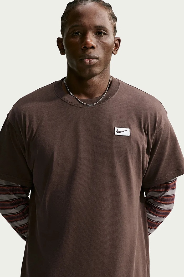 T-shirt męski bawełniany Nike Sportswear IV5628.237 brązowy