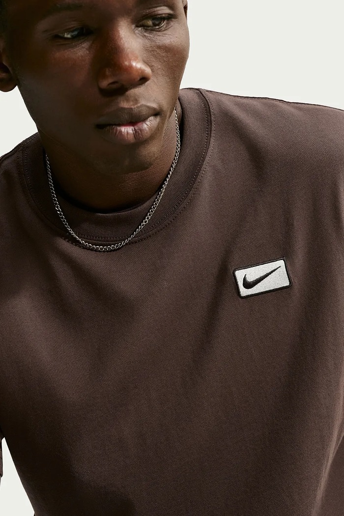 T-shirt męski bawełniany Nike Sportswear brązowy IV5628.237