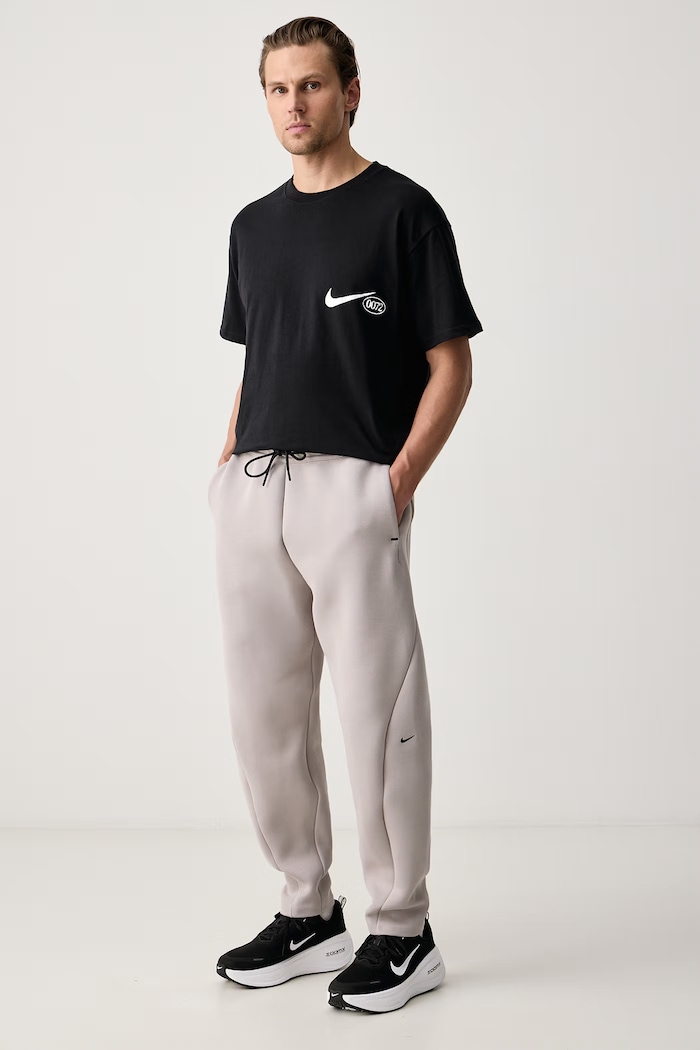 Nike Sportswear T-shirt da uomo IM5686.010 nero AW26