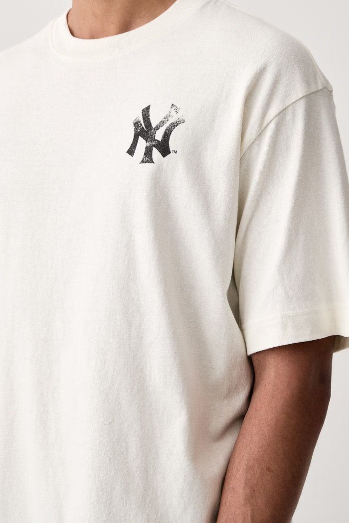T-shirt męski bawełniany MLB New York Yankees 47 brand 15126243 beżowy