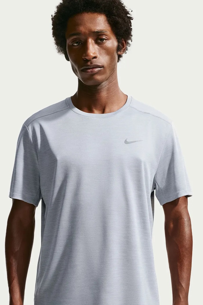 Odjeća Nike Sportska majica kratkih rukava za muškarce Miler Dri-FIT IF2082.097 siva