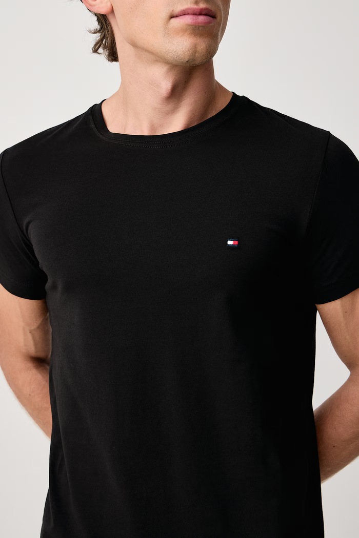Odzież Tommy Hilfiger T-shirt męski z bawełną MW0MW27539 czarny