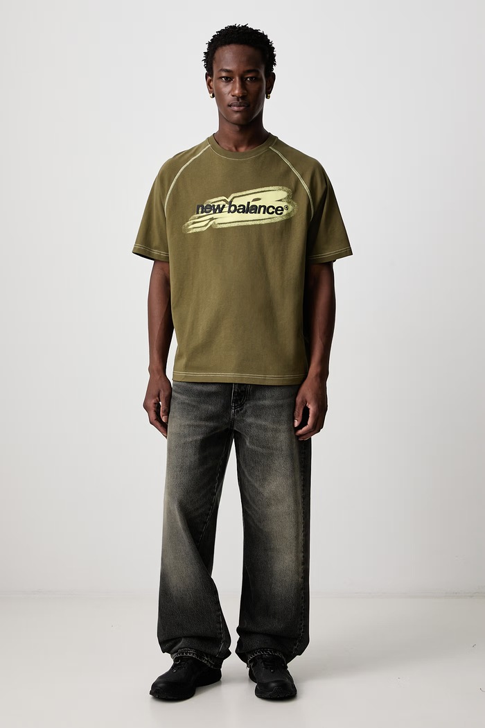 New Balance T-shirt oversize bawełniany męski MT62T1JVAAO zielony AW26