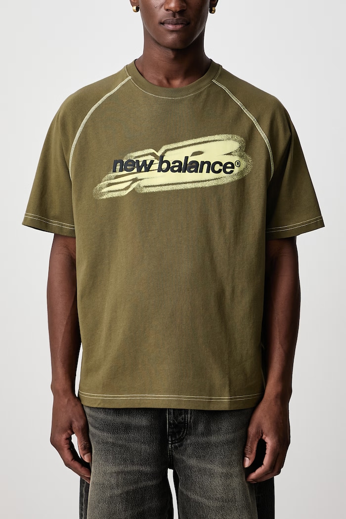 T-shirt oversize bawełniany męski New Balance zielony MT62T1JVAAO