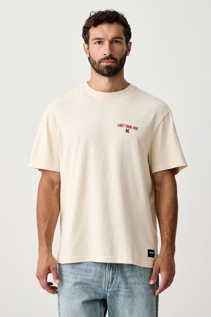 Odzież Hurley T-shirt męski bawełniany Built Fire Peace MTSEUBL0001 beżowy