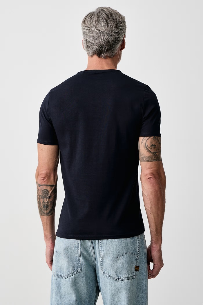 Guess T-shirt męski bawełniany M6YI71.K3745 granatowy AW26