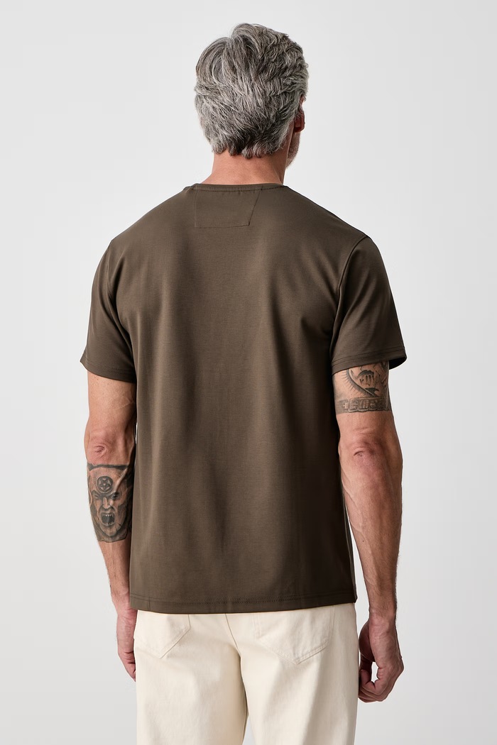 Guess T-shirt męski z wiskozą M6BP18.K6209 brązowy AW26