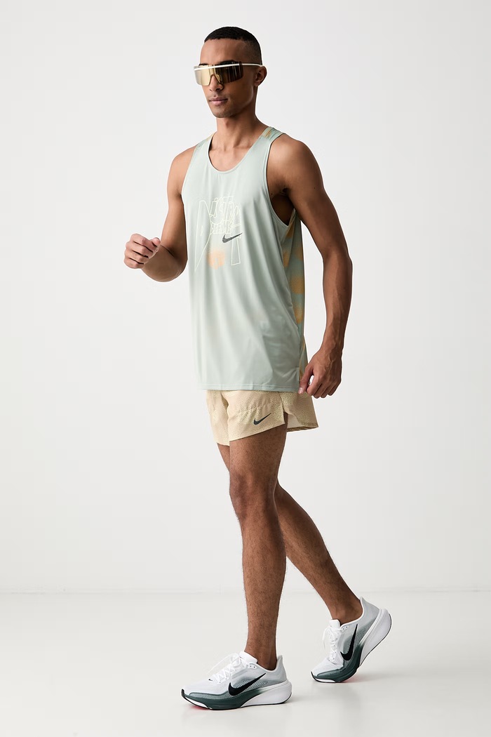 Nike top sportowy męski Stride IO0525.370 zielony AW26