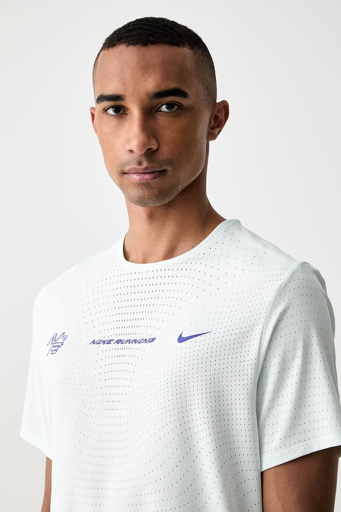 Nike T-shirt do biegania męski AeroSwift turkusowy IH5045.394