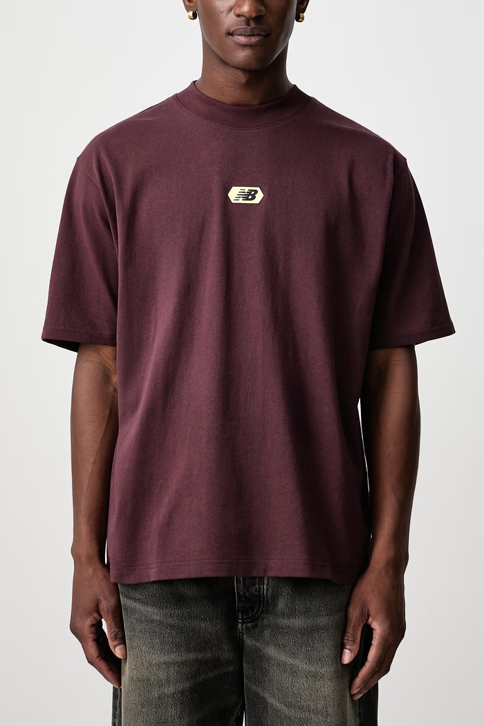 T-shirt bawełniany męski New Balance bordowy MT62D1MAYLR
