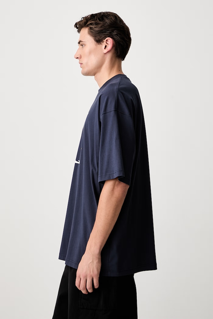 Vetements L-esbian T-shirt męski bawełniany granatowy MH27TR182N