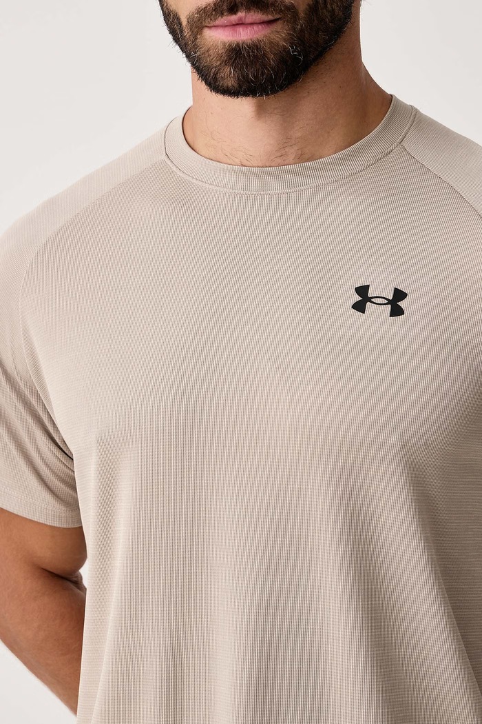 T-shirt treningowy męski Tech Textured Under Armour 1382796.204 beżowy