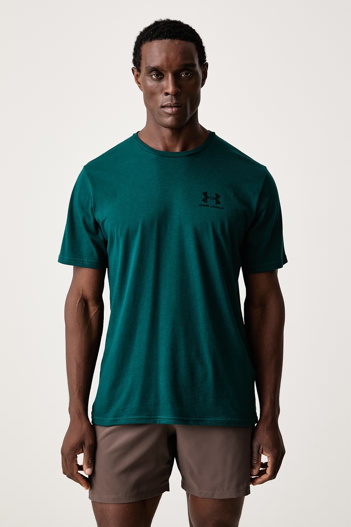 Under Armour T-shirt męski z bawełną SPORTSTYLE LEFT CHEST zielony 1326799.919