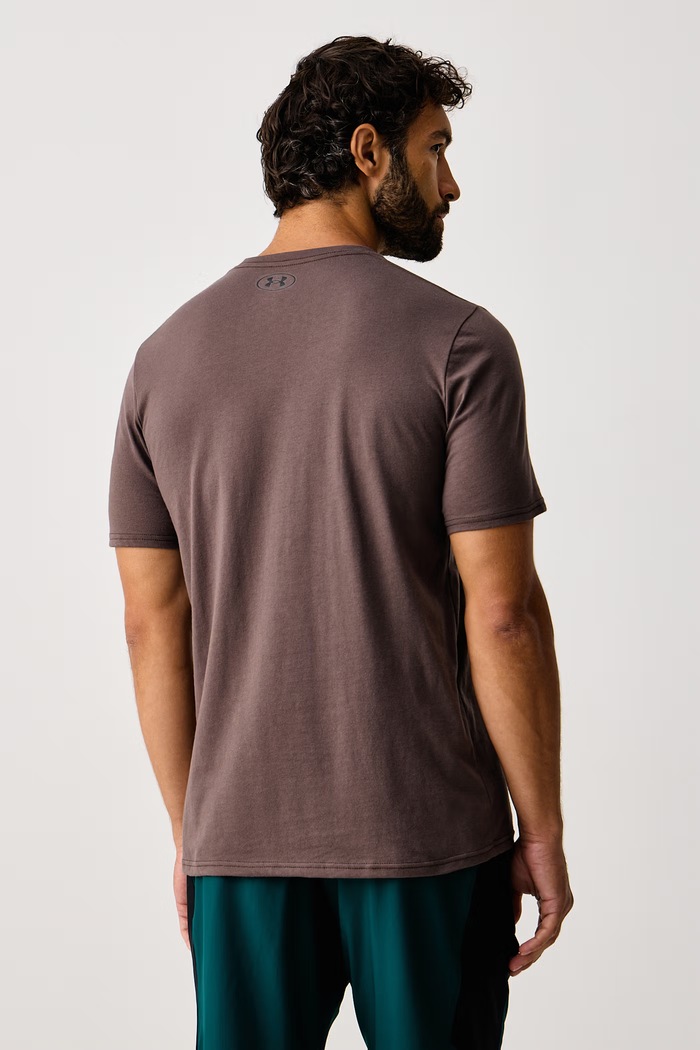 Odzież Under Armour T-shirt męski z bawełną SPORTSTYLE LEFT CHEST 1326799.200 brązowy