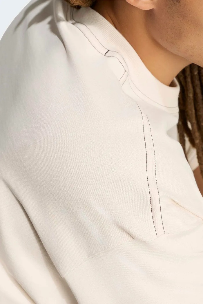 T-shirt męski bawełniany Contrast Oversized adidas Originals beżowy LI2490