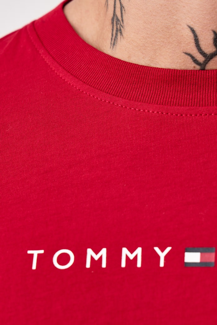 T-shirt męski bawełniany Tommy Hilfiger czerwony UM0UM03685