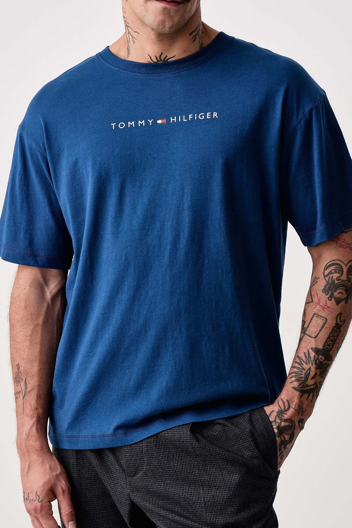 T-shirt męski bawełniany Tommy Hilfiger UM0UM03685 niebieski