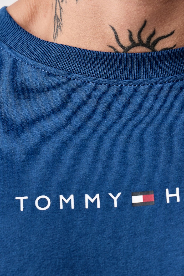 T-shirt męski bawełniany Tommy Hilfiger niebieski UM0UM03685