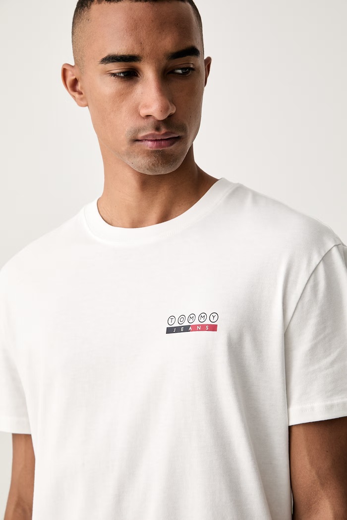 Tommy Jeans majica muška pamučna bijela DM0DM23716