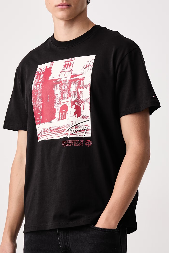 Kratka majica moška bombažna Tommy Jeans DM0DM23554 črna