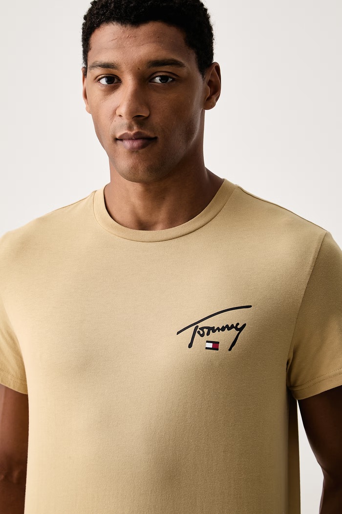 Tommy Jeans kratka majica moška bombažna bež DM0DM23550