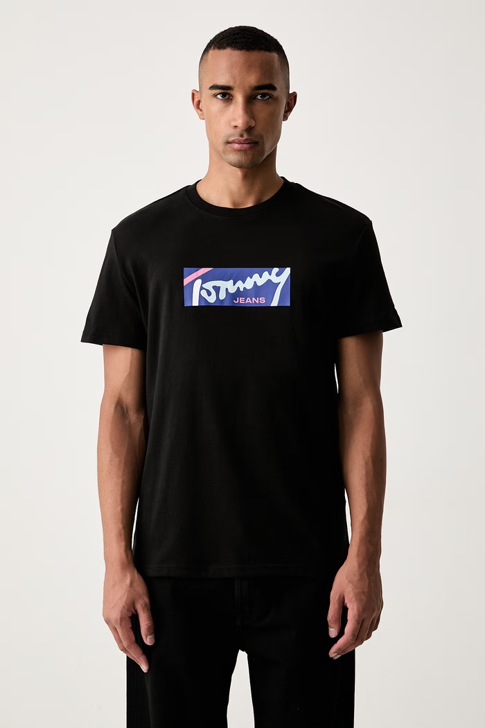 Tommy Jeans majica za muškarce od pamuka crna DM0DM23547