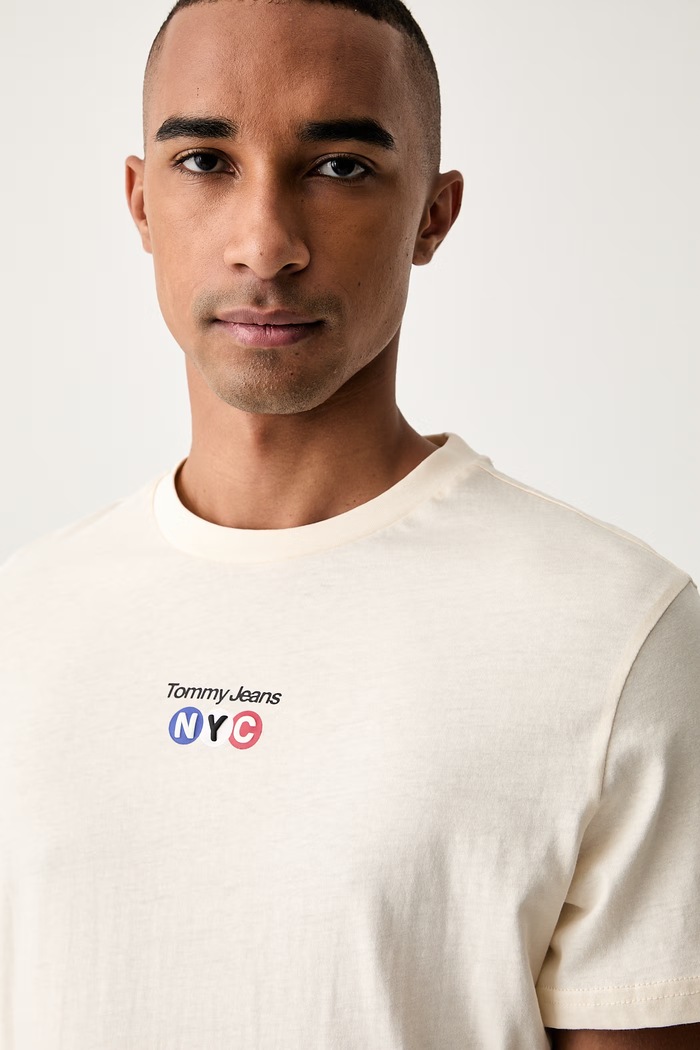 Tommy Jeans majica za žene od pamuka bež DM0DM23545