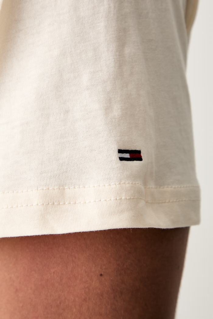 Tommy Jeans majica za žene od pamuka DM0DM23545 bež