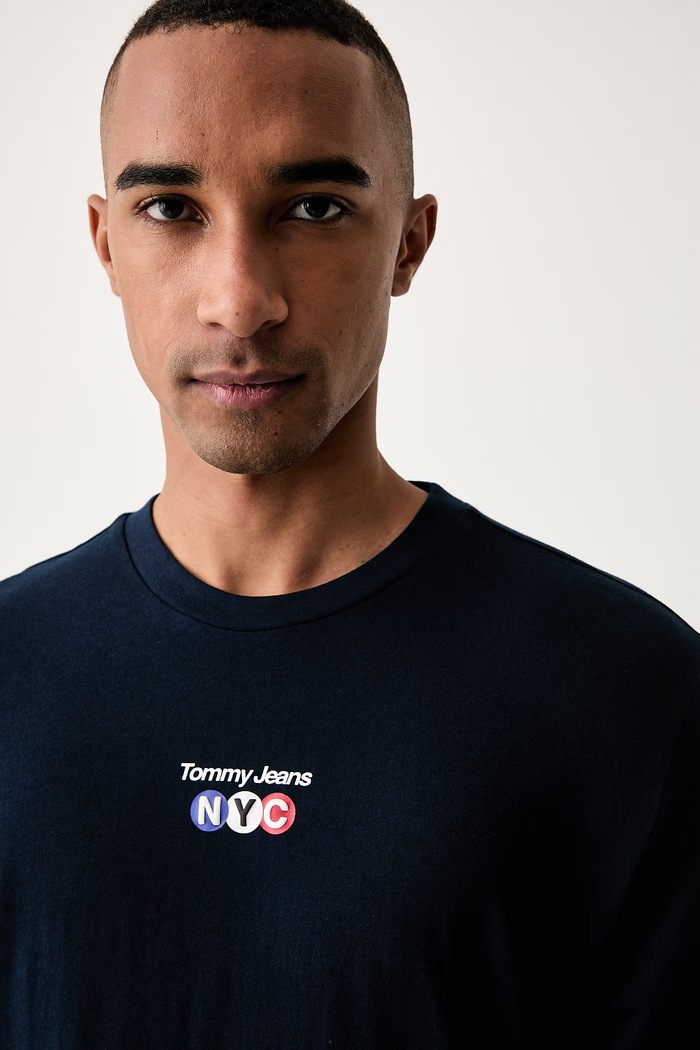 Tommy Jeans majica ženska pamučna mornarsko plava DM0DM23545
