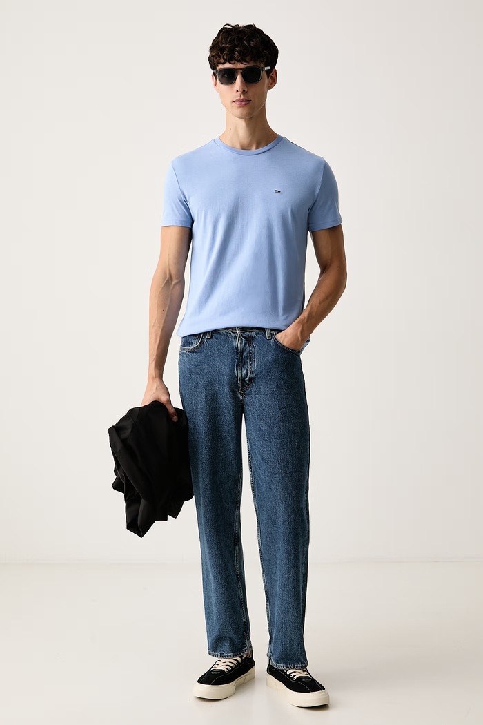 Tommy Jeans tričko pánske s bavlnou DM0DM20363. modrá AW26