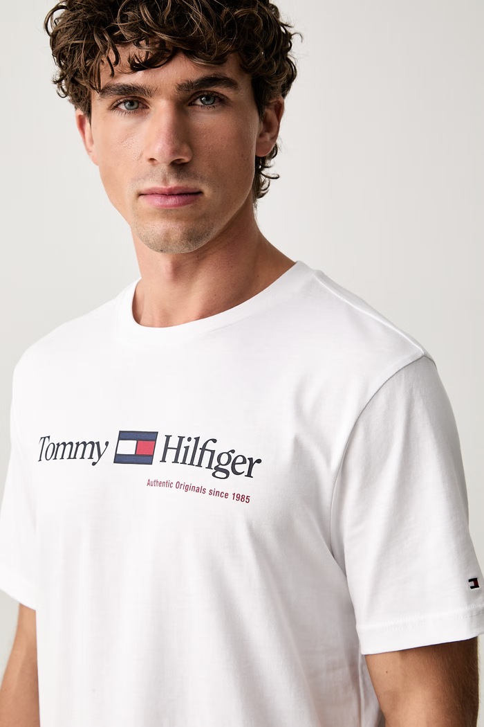 Tommy Hilfiger tričko pánske bavlnené biela MW0MW44875
