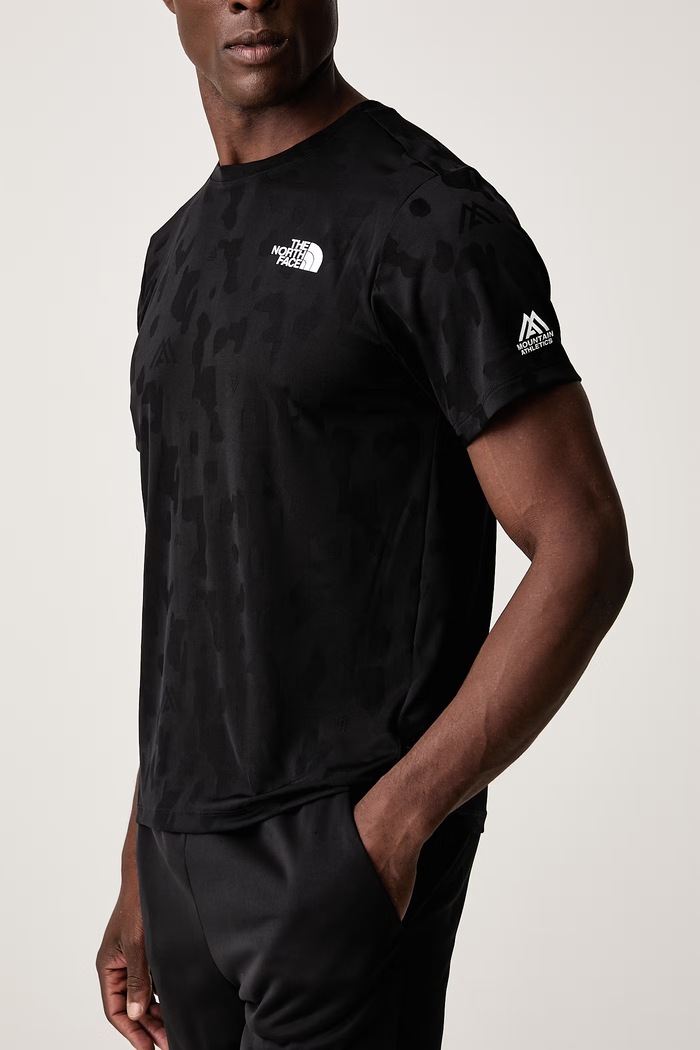 T-shirt γυμναστικής Ανδρικό MOUNTAIN ATHLETICS The North Face NF0A8J8NJK31 μαύρο