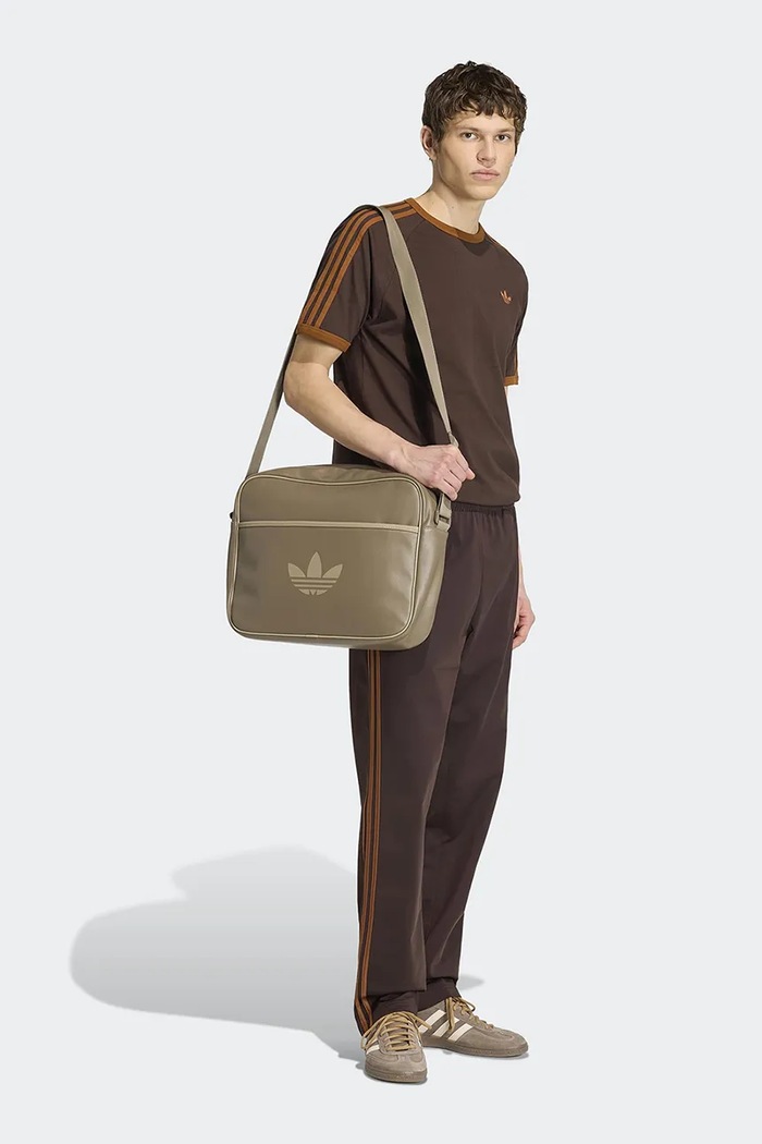 Oblečenie adidas Originals Tričko pánske bavlnené KT5054 hnedá